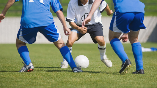 2_No5_部活動のサッカー.png