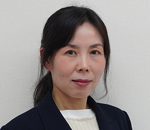 准教授 宮本 陳敏