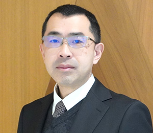 准教授 宮本 陳敏